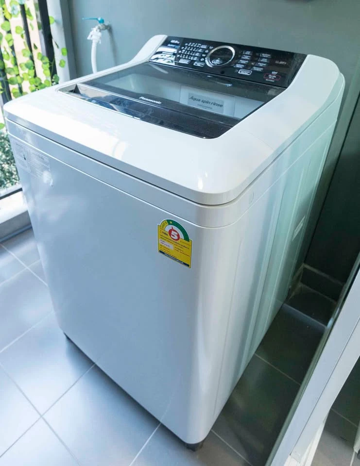 For sale: Regent Home Sukhumvit 97/1. Very good room proportions. Separate kitchen on balcony. Young people building themselves up..comfortable living