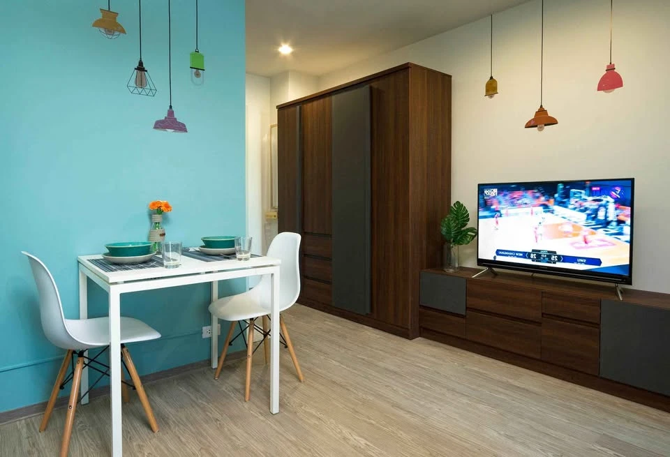 For sale: Regent Home Sukhumvit 97/1. Very good room proportions. Separate kitchen on balcony. Young people building themselves up..comfortable living