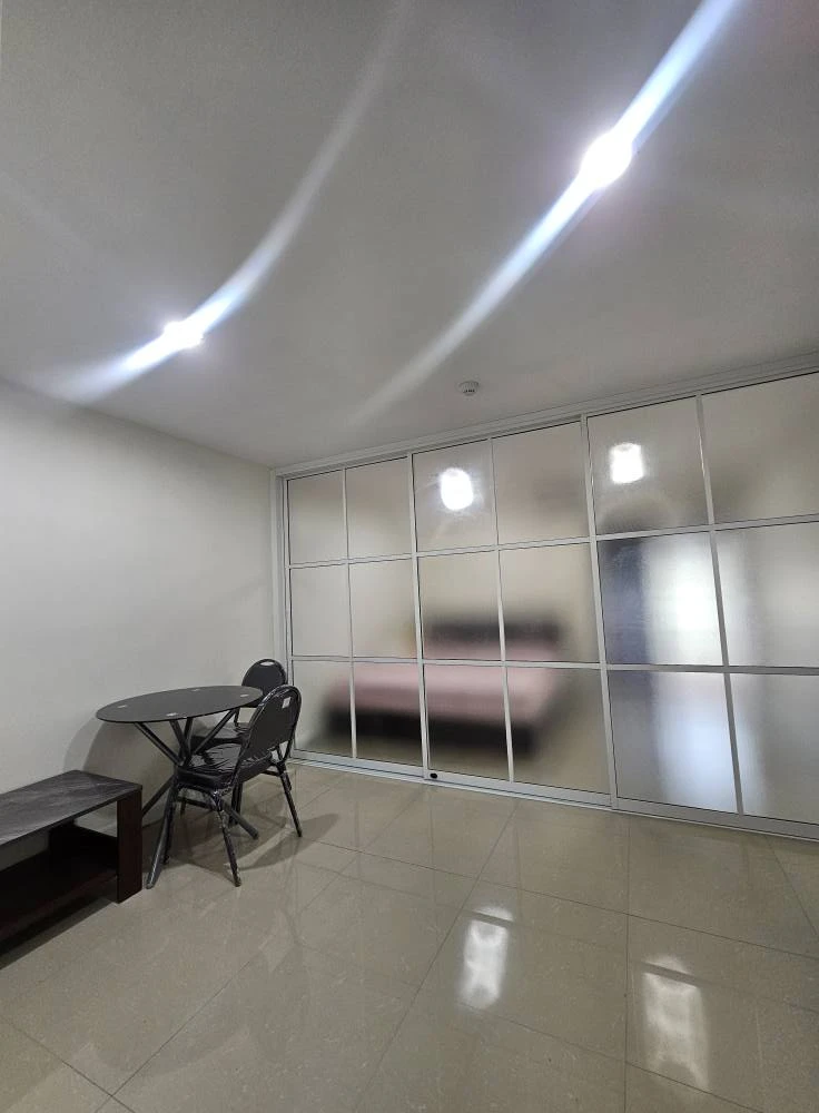 For sale: Regent Home Phase 3 Phaholyothin 57, separate rooms, fully furnished, just bring your bag!