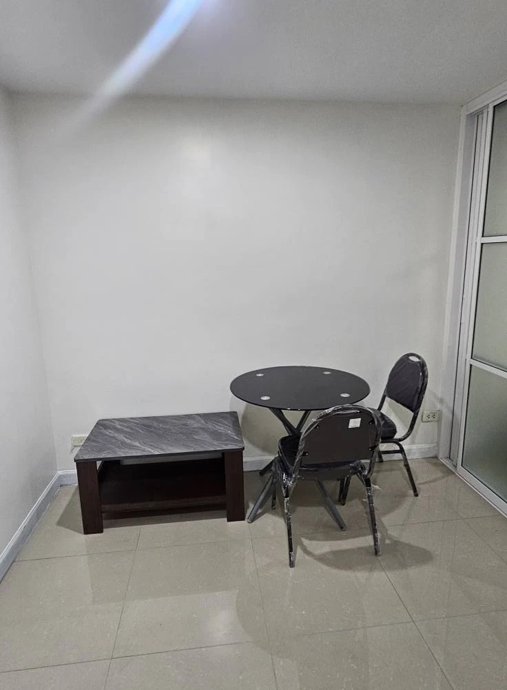 For sale: Regent Home Phase 3 Phaholyothin 57, separate rooms, fully furnished, just bring your bag!