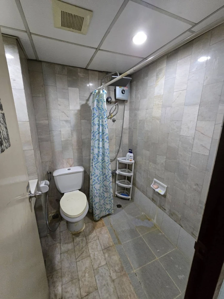 For sale: La Maison Phahon Yothin 24, prime location, near MRT and BTS Phahon Yothin, comfortable and not cramped. Reserve now!