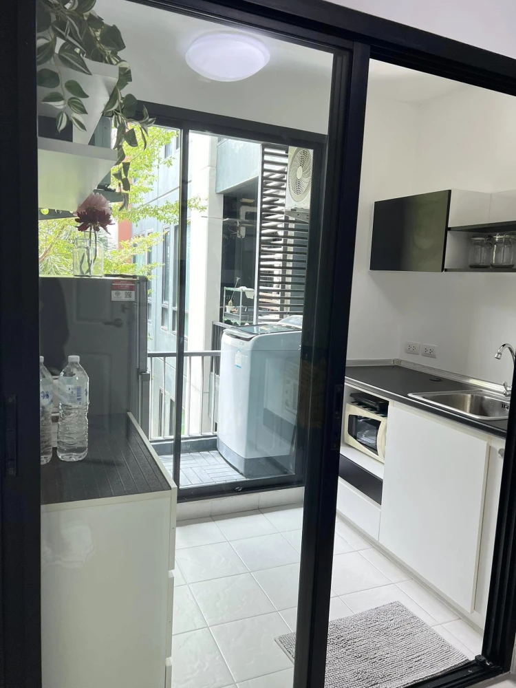 For sale: Lipp Ramkhamhaeng 43/1, fully furnished room, cozy style, nice atmosphere, full of electrical appliances. I must say that you must reserve.