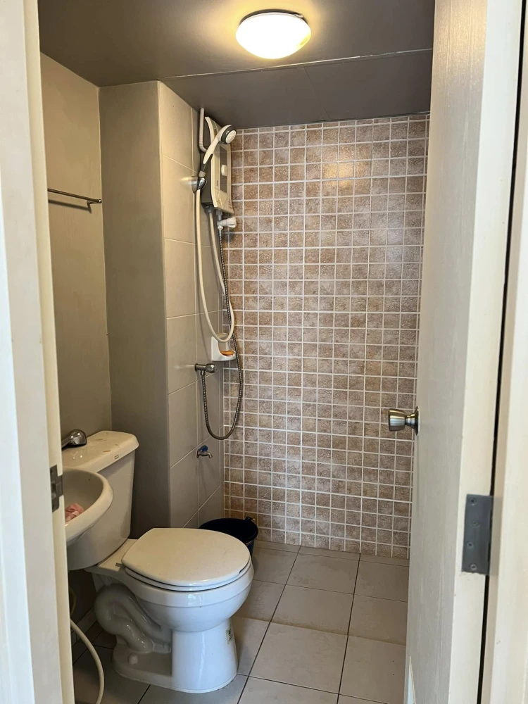 For sale: Lumpini Condo Town, Chonburi - Sukhumvit, 5th floor, fully furnished, nice to live in, reserve now.