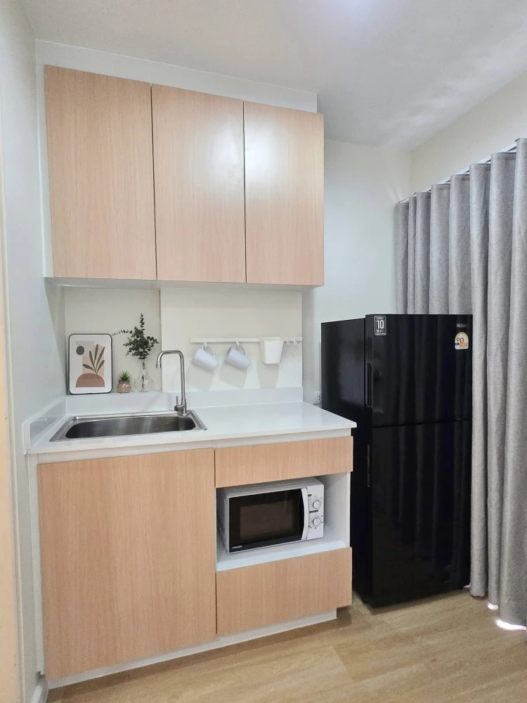 For sale: Lumpini Condo Town NIDA-Seri Thai. Nicely decorated and stylish unit, very livable. Just bring your suitcase and move in!