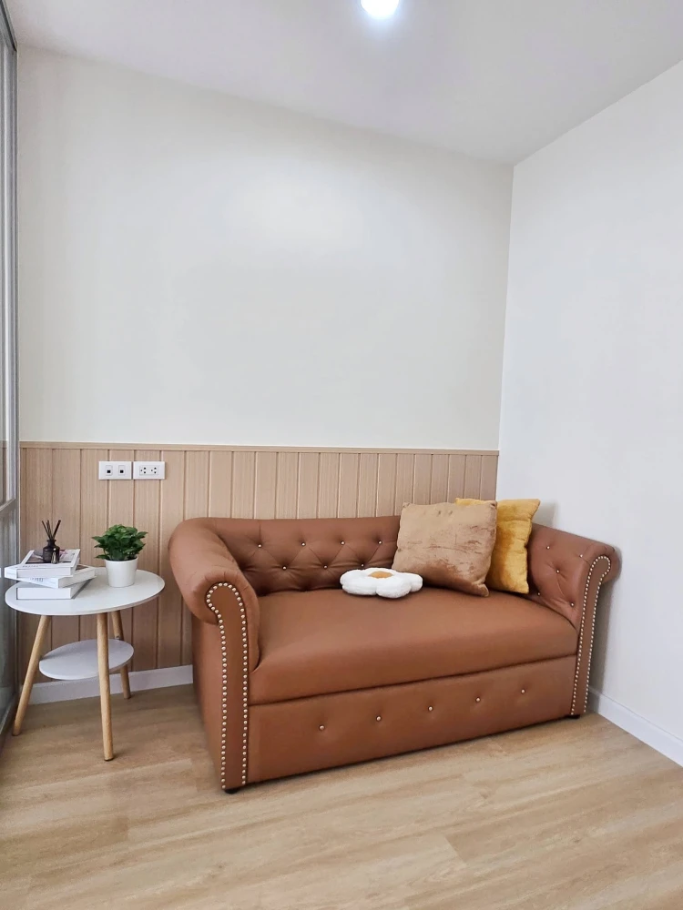 For sale: Lumpini Condo Town NIDA-Seri Thai. Nicely decorated and stylish unit, very livable. Just bring your suitcase and move in!