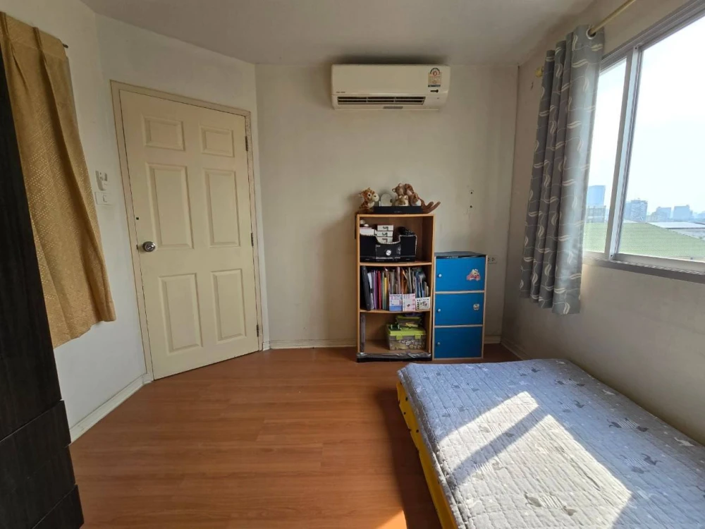 For sale: Lumpini Condo Town Bodindecha-Ramkhamhaeng, ready to move in, furnished, just bring your bag!!!