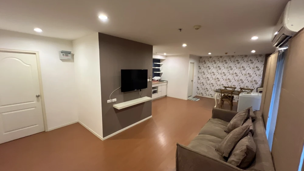 For Sale: Lumpini Condo Town Pattaya North Sukhumvit. Rare Item! Extra-large Combined Unit, 74.53 sq.m., the only one in the project! Don't miss out!