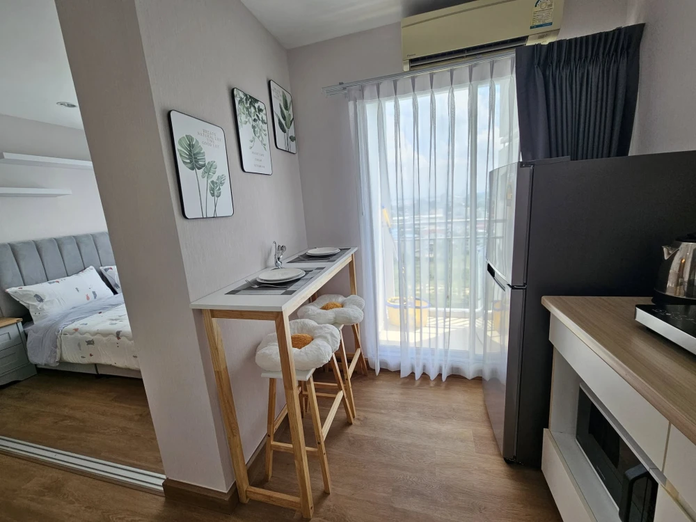 For sale: Lumpini Condo Town, North Pattaya, Sukhumvit, with balcony with pool and sea view, beautiful room, fully furnished, can you not reserve it?