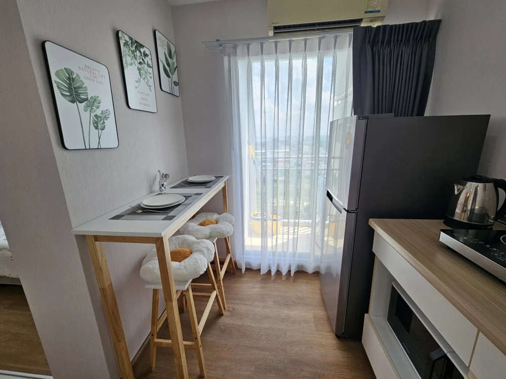 For sale: Lumpini Condo Town, North Pattaya, Sukhumvit, with balcony with pool and sea view, beautiful room, fully furnished, can you not reserve it?