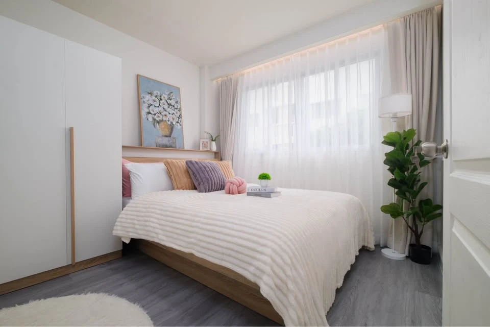 For sale: Lumpini Condo Town Rattanathibet. Don't miss this opportunity! It's rare to find a unit with a fixed price, no upfront payments required. Do images