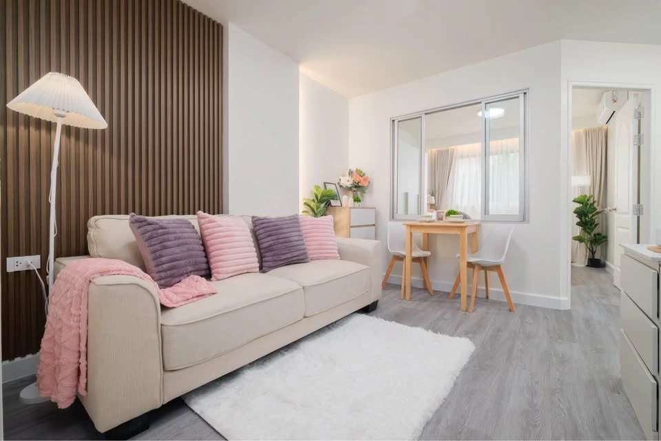 For sale: Lumpini Condo Town Rattanathibet. Don't miss this opportunity! It's rare to find a unit with a fixed price, no upfront payments required. Do