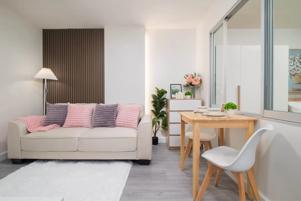 For sale: Lumpini Condo Town Rattanathibet. Don't miss this opportunity! It's rare to find a unit with a fixed price, no upfront payments required. Do