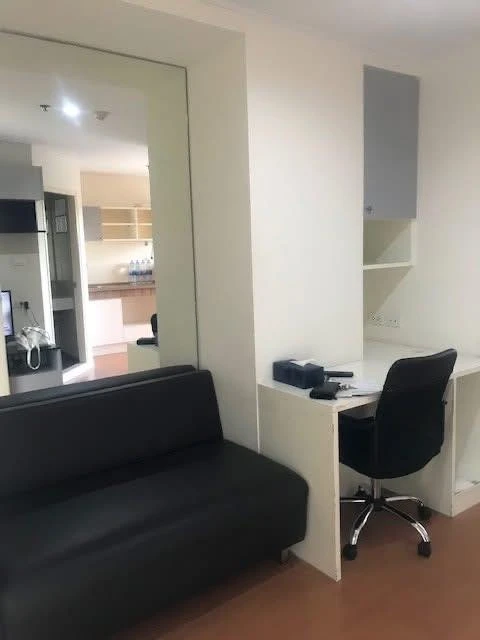 For sale: Lumpini Condo Town Ramintra - Nawamin, rare corner room, built-in throughout the room, fully decorated, don't miss it.