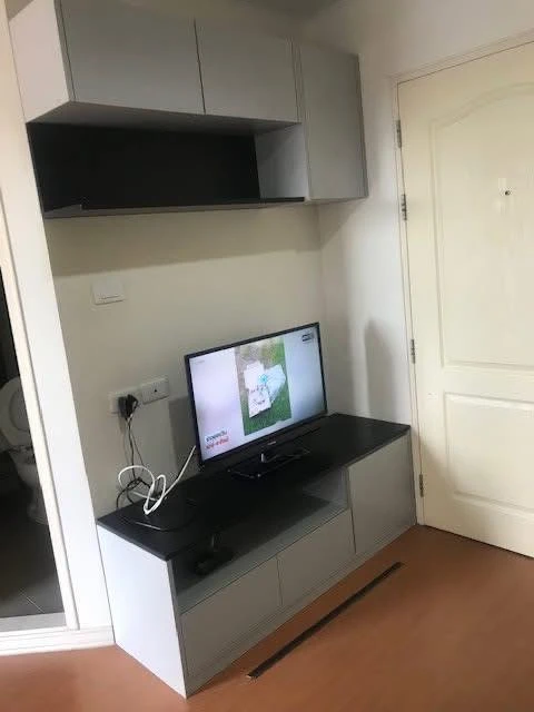 For sale: Lumpini Condo Town Ramintra - Nawamin, rare corner room, built-in throughout the room, fully decorated, don't miss it.