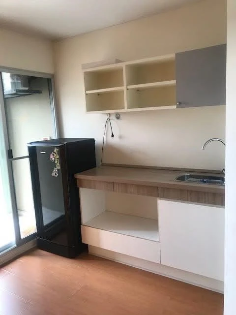 For sale: Lumpini Condo Town Ramintra - Nawamin, rare corner room, built-in throughout the room, fully decorated, don't miss it.