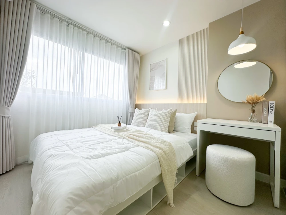 For sale: Lumpini Condo Town Ramintra - Ladprao 2. Fully furnished, SPC flooring, beautifully decorated. Don't miss out!
