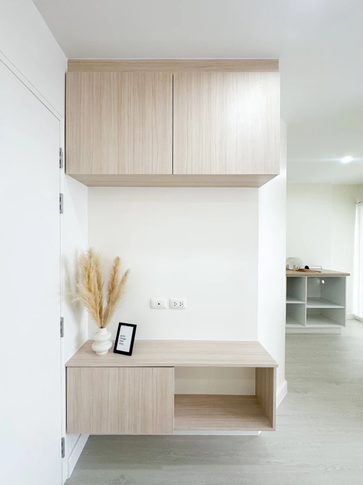For sale: Lumpini Condo Town Ramintra - Ladprao 2. Fully furnished, SPC flooring, beautifully decorated. Don't miss out!