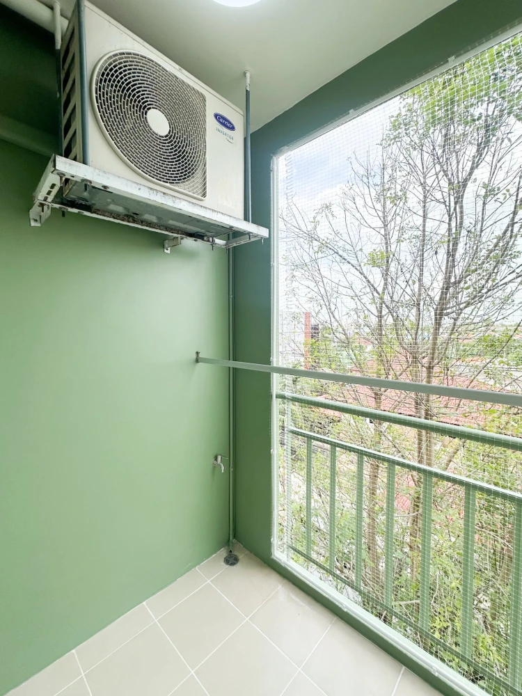 For sale: Lumpini Condo Town Ramintra - Ladprao 2. Fully furnished, SPC flooring, beautifully decorated. Don't miss out!
