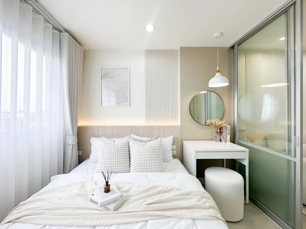 For sale: Lumpini Condo Town Ramintra - Ladprao 2. Fully furnished, SPC flooring, beautifully decorated. Don't miss out!