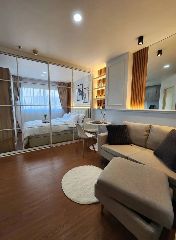 For sale: Lumpini Condo Town Ramintra - Nawamin. Beautiful built-in decoration throughout the room. Well-proportioned. You can't miss this opportunity