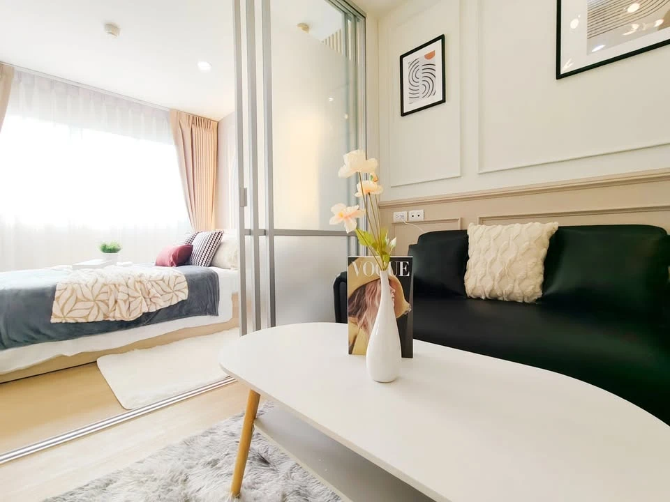 For sale: Lumpini Condo Town Ramintra-Ladprao. Beautifully decorated room, fully furnished, ready to move in, lots of freebies!! Very cheap!