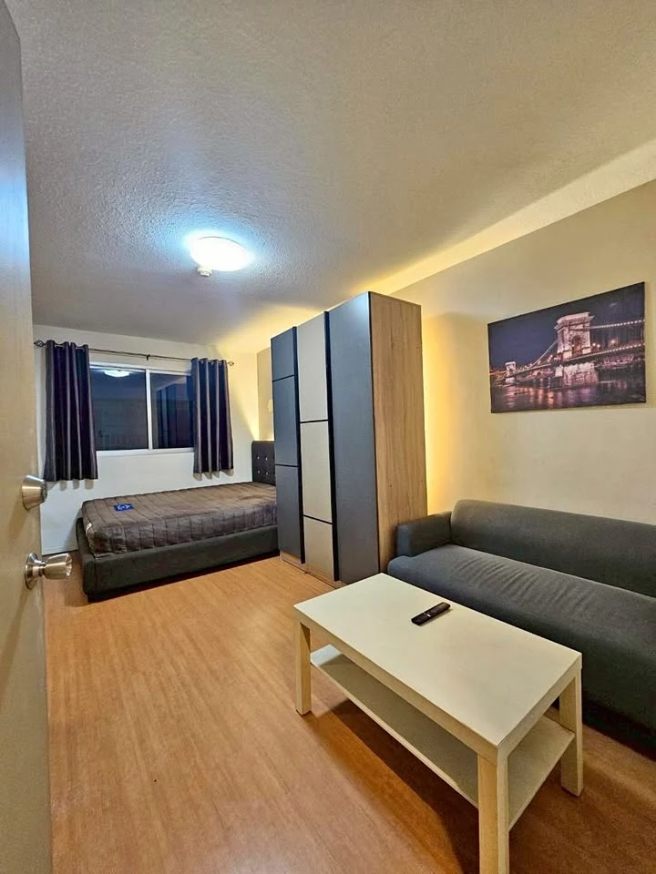 For sale: Lumpini Condo Town Romklao-Suvarnabhumi. Conveniently located near the elevator, easy access, good ventilation, and shaded from the sun – no