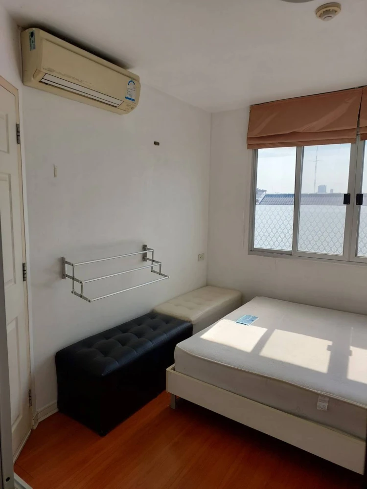 For sale or rent: Lumpini Town Bodindecha-Ramkhamhaeng, separated bedroom, 7th floor, fully furnished, very worth booking.