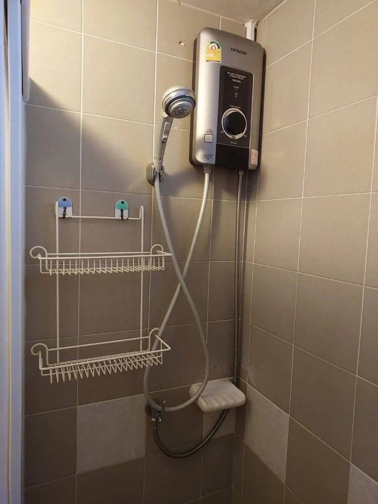 For sale or rent: Lumpini Town Bodindecha-Ramkhamhaeng, separated bedroom, 7th floor, fully furnished, very worth booking.