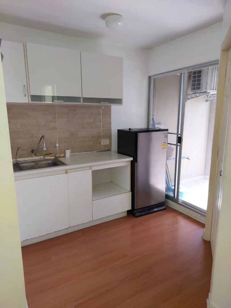 For sale or rent: Lumpini Town Bodindecha-Ramkhamhaeng, separated bedroom, 7th floor, fully furnished, very worth booking.