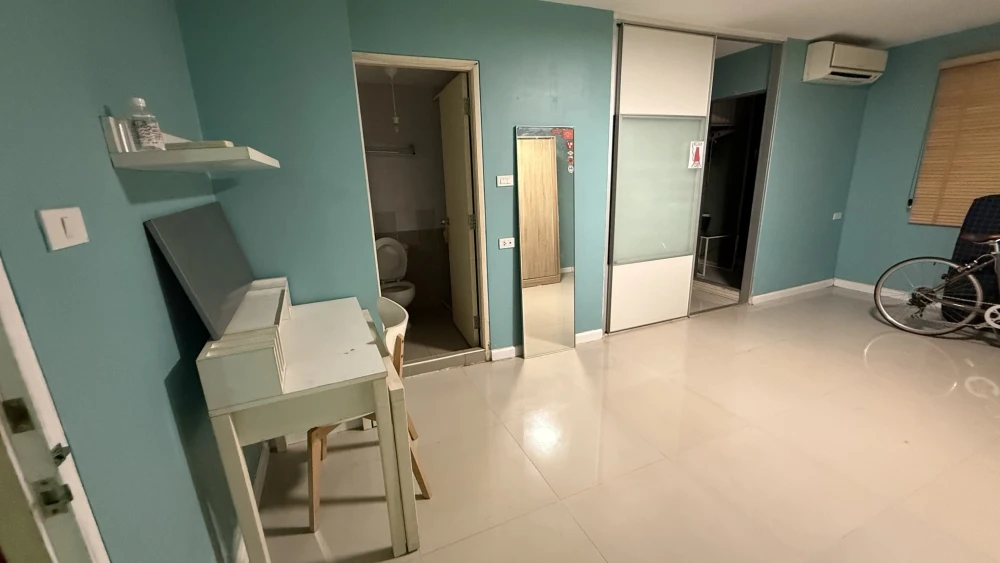 For sale: Lumpini Town Bodindecha-Ramkhamhaeng, Studio room, high-quality tile flooring, ready to move in.