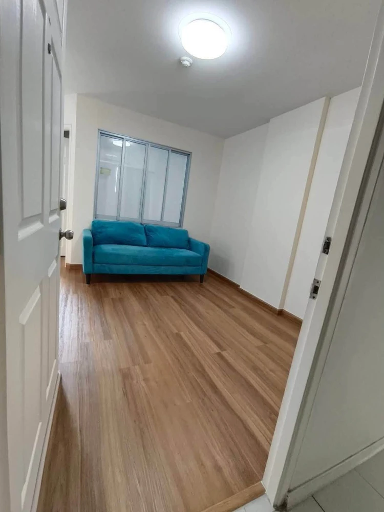 For Sale: Lumpini Town Bodindecha-Ramkhamhaeng, Building D2, 7th Floor. Fully furnished, clean, and very inviting unit—book now!