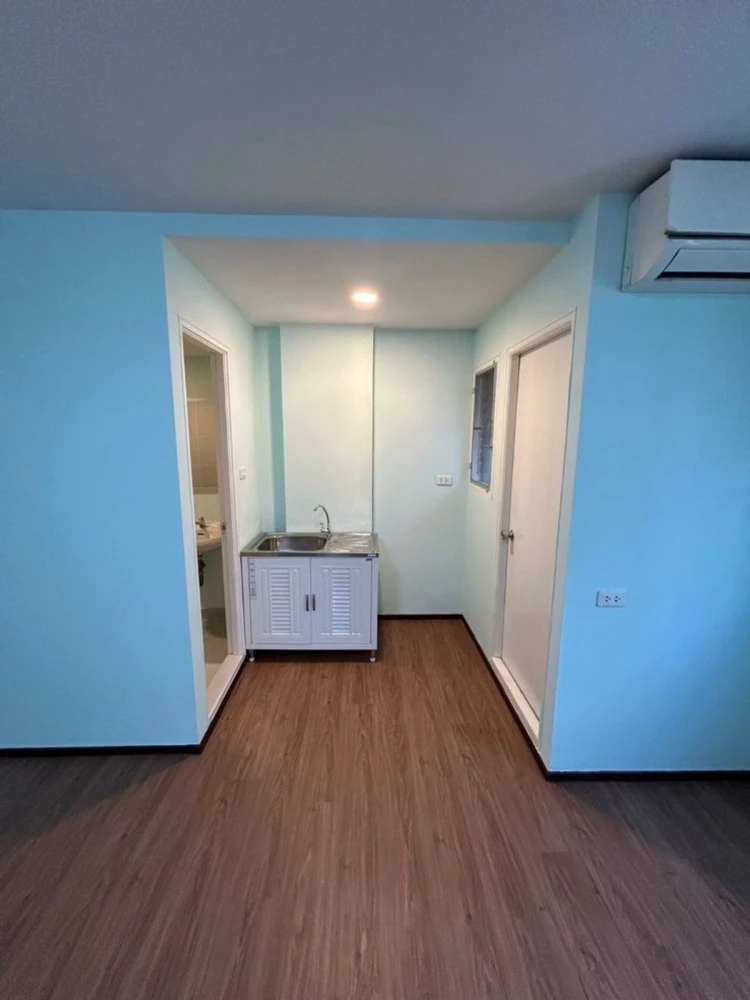 For sale: Lumpini Township Rangsit Khlong 1, 6th floor, empty room, airy, spacious, good price, reserve now, don't miss out.