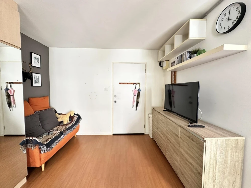 For sale: Lumpini Township Rangsit Khlong 1, Building A6, 6th floor, not far from the elevator, convenient transportation, convenient to go anywhere,