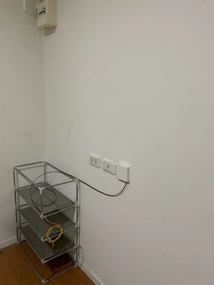 For sale: Lumpini Township Rangsit Khlong 1, studio room, Building B7, 1st floor, room in good condition, air-conditioner provided. Must reserve this