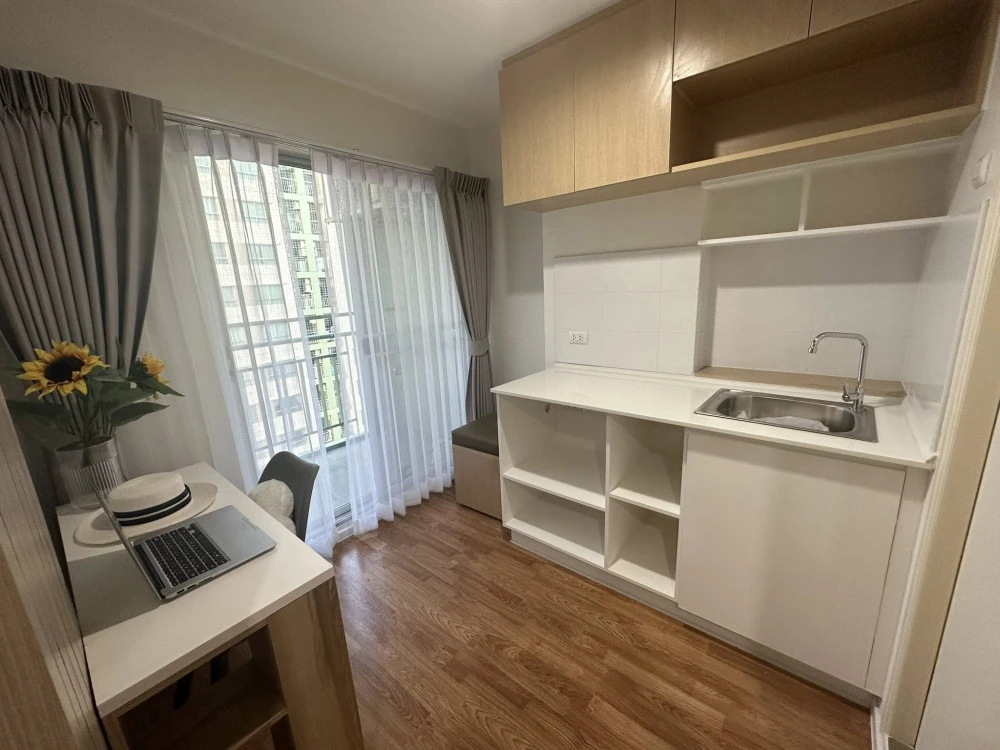 For sale: Lumpini Park Nawamin-Sri Burapha, a nice room, fully furnished, complete facilities. If you miss out on this good deal, you'll regret it.
