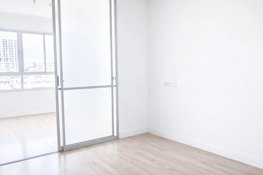 For sale: Lumpini Park Pinklao, 28 sq.m., 7th floor, unfurnished, clean, bright and airy. Book now!