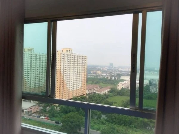 For sale: Lumpini Park Ratchadaphisek - Ngamwongwan, 19th floor room, city view, green space, pleasing to the eye. You must book this.
