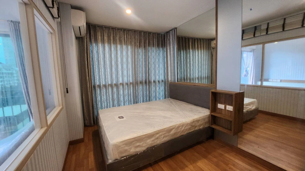 Urgent sale!! Lumpini Park Vibhavadi-Chatuchak Condo, 6th floor, garden view, beautiful room, fully furnished, ready to move in. Don't miss out!!