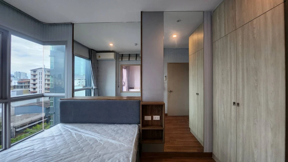Urgent sale!! Lumpini Park Vibhavadi-Chatuchak Condo, 6th floor, garden view, beautiful room, fully furnished, ready to move in. Don't miss out!!