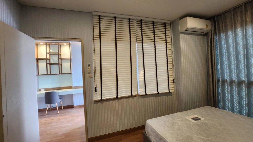 Urgent sale!! Lumpini Park Vibhavadi-Chatuchak Condo, 6th floor, garden view, beautiful room, fully furnished, ready to move in. Don't miss out!!