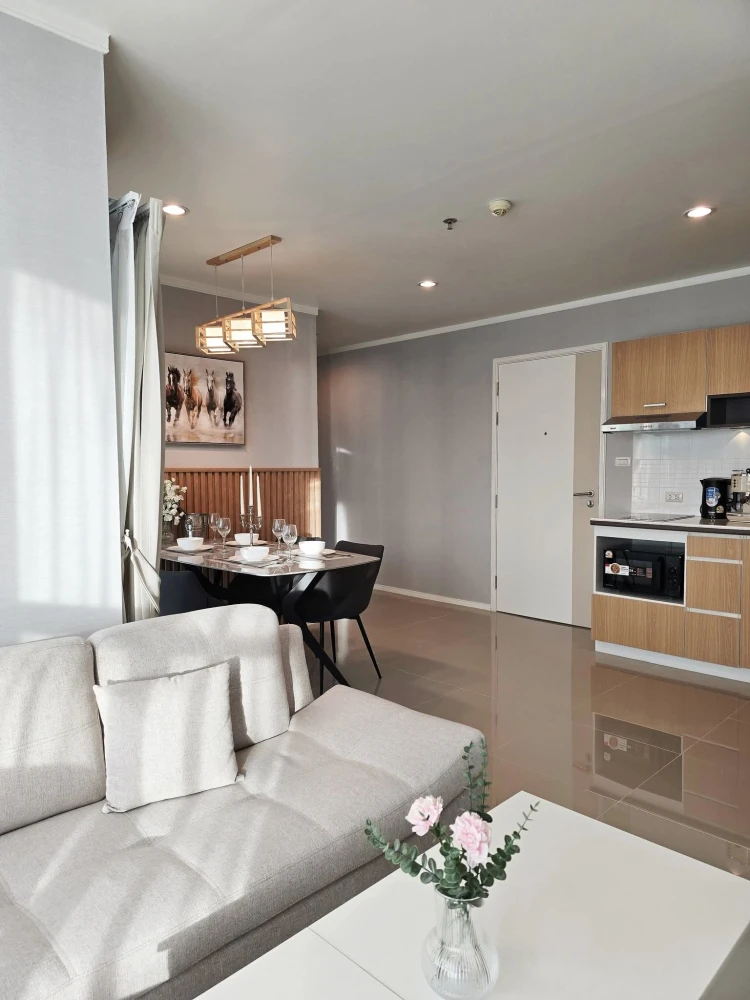 For sale: Lumpini Park Beach Jomtien, Building B, 14th floor, 2 bedrooms, 2 bathrooms, built-in decoration in a minimalist style, reserve now.