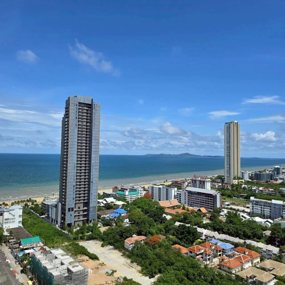 For sale: Lumpini Park Beach Jomtien, high floor, fully furnished, just bring your bags and move in.