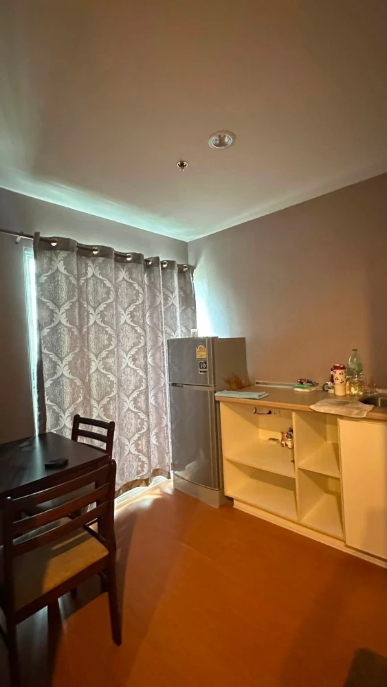 For sale: Lumpini Park Beach Jomtien, Building D, 6th floor. Nicely decorated with wallpaper and equipped with many amenities.