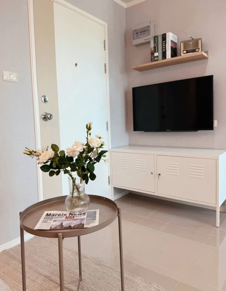 For sale: Lumpini Ville Naklua - Wongamat, Building C, 7th floor, sea view. Beautifully built-in furnishings throughout. Don't miss out!
