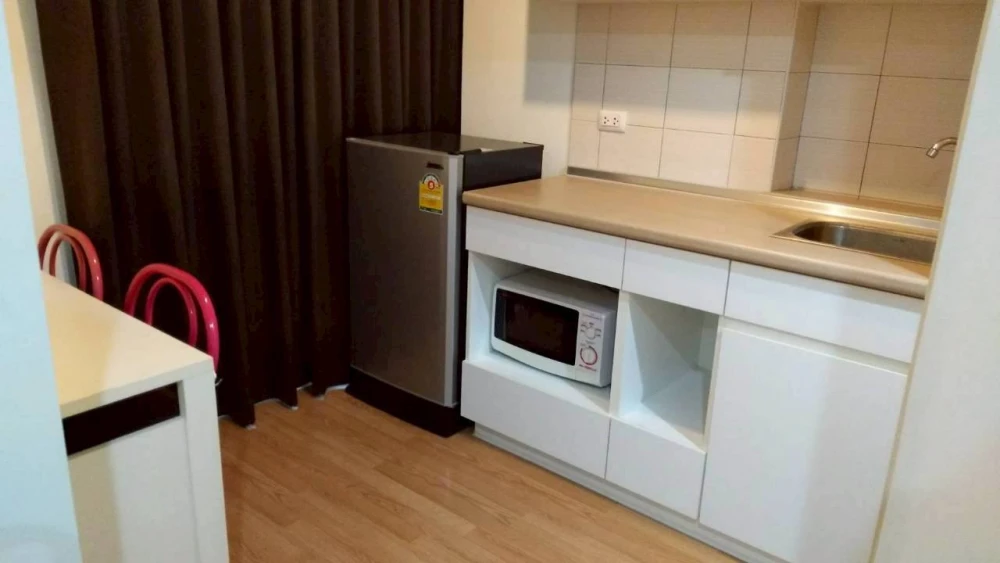 For sale: Lumpini Ville Naklua - Wongamat, Building C, 14th floor. Excellent view, corner unit next to the fire escape, very private. Book now!