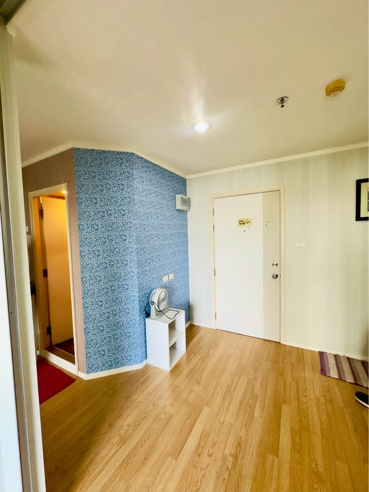 For sale: Lumpini Ville Prachachuen-Phongphet 2, corner room, very private, with beautiful wallpaper, don't miss it.