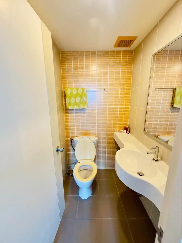 For sale: Lumpini Ville Prachachuen-Phongphet 2, corner room, very private, with beautiful wallpaper, don't miss it.