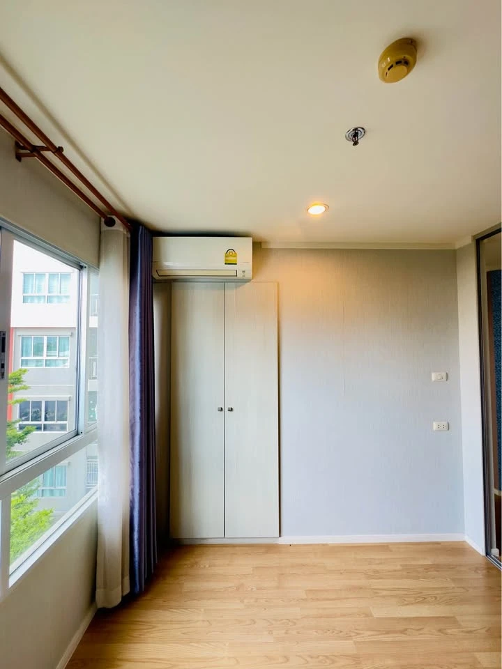 For sale: Lumpini Ville Prachachuen-Phongphet 2, corner room, very private, with beautiful wallpaper, don't miss it.