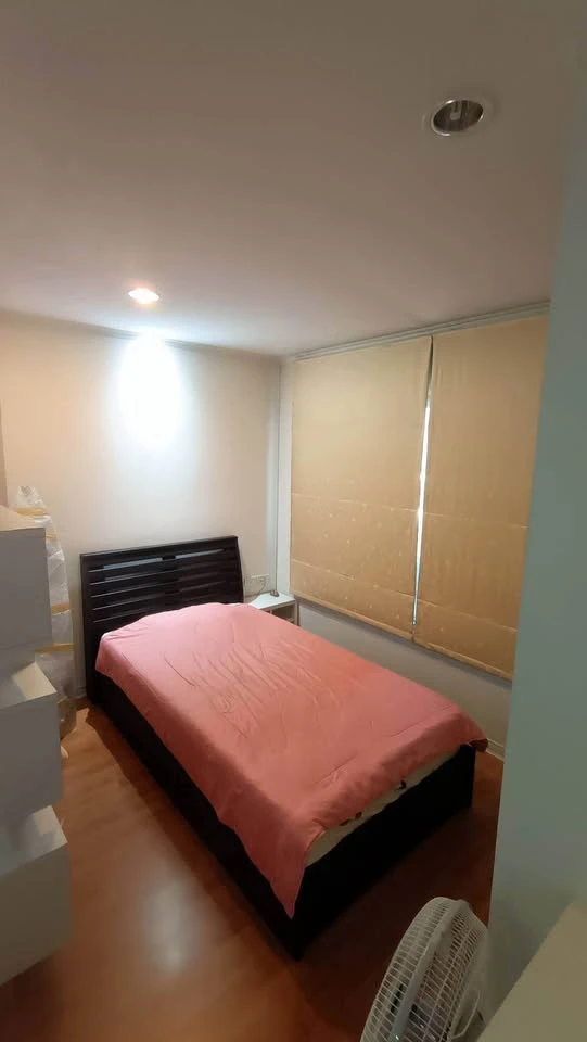 For sale: Lumpini Ville Ramkhamhaeng 44, 11th floor, with good light-blocking curtains, complete with amenities, move in now, don't hesitate.