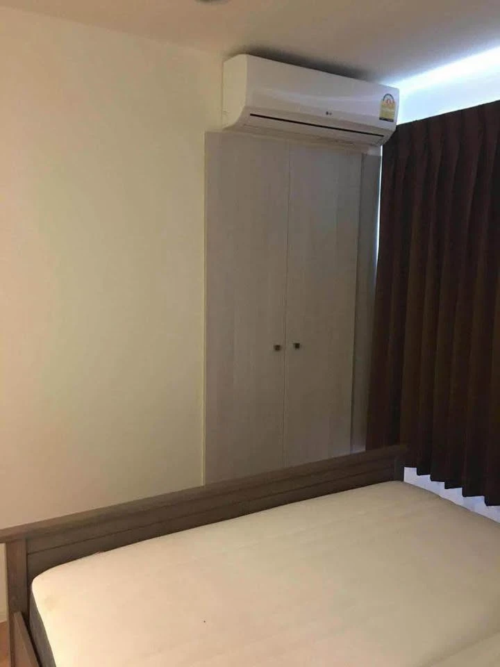 Selling a condo at Lumpini Ville Ramkhamhaeng 60/2. Includes TV, refrigerator, and all necessary appliances. Ready to move in!